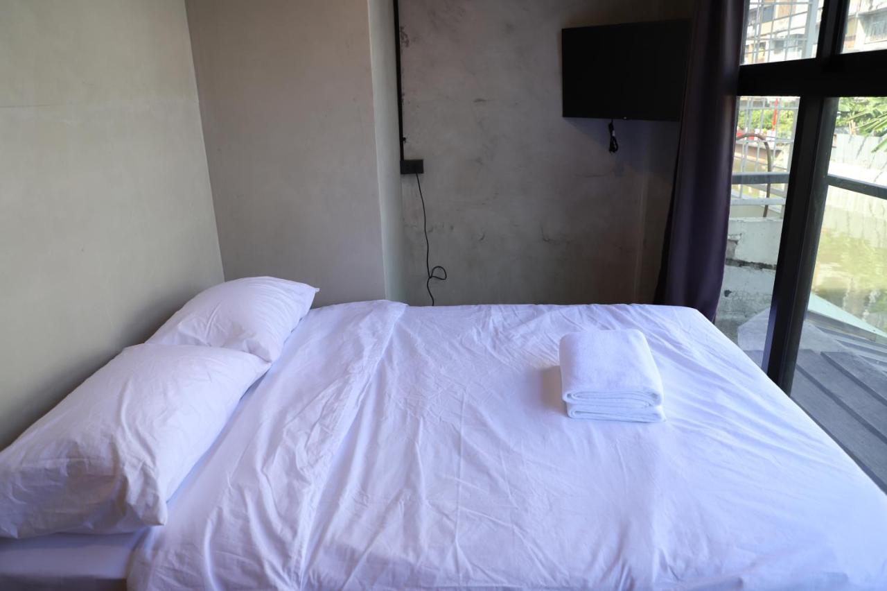 The Cube Hostel Khaosan Бангкок Экстерьер фото