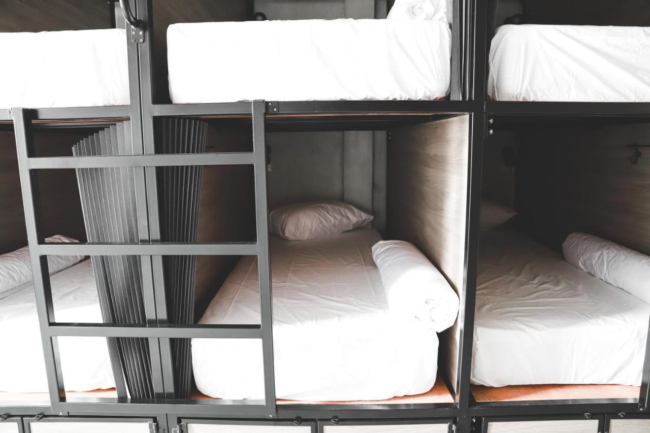 The Cube Hostel Khaosan Бангкок Экстерьер фото